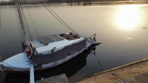 Aswan Boat Rental | Aswan felucca sailing boat