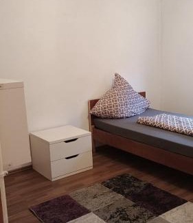 Trubenhausen Apartment | ASX Tr1 Monteurzimmer -Ferienzimmer