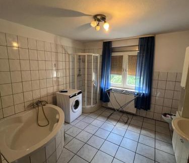 Trubenhausen Apartment | ASX Tr2 Monteurzimmer -Ferienzimmer