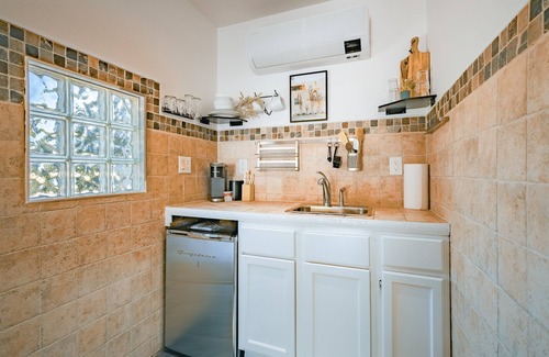 Canyon Lake Cabin | At Boat Ramp #1 · Lux King Suite · Stylish Stay