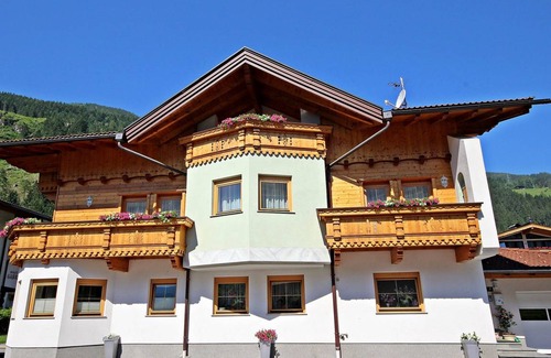 Aschau Im Zillertal Apartment | 120 m² Apartment ∙ 3 bedrooms ∙ 10 guests