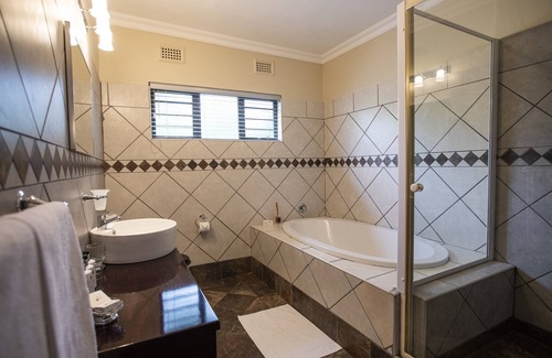 St. Lucia Bed & Breakfast | At Heritage House