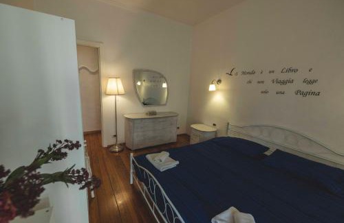 Vanchiglietta Apartment | AT Home 128 : little garden in the city