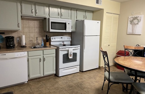 Table Rock Condo | At home feeling with amenities.
