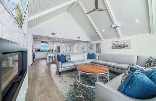 Gulf Shores House | At Last by GSVR | Updated Beachfront Cottage w/Pool + FREE Activities/Golf