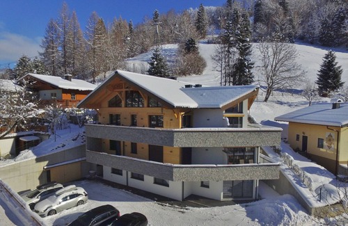 Alpendorf Ski Chalet | Apartment Alpendorf near Ski Slopes