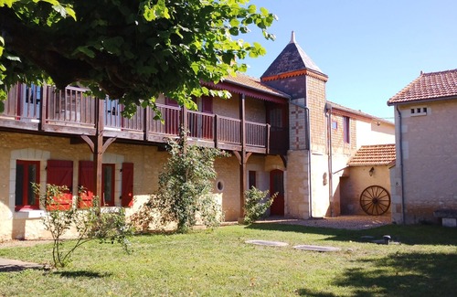 Braye-Sous-Faye Apartment | At the elves' rest. "Les licornes n'y voient que du bleu", 3* B&B in Richelieu