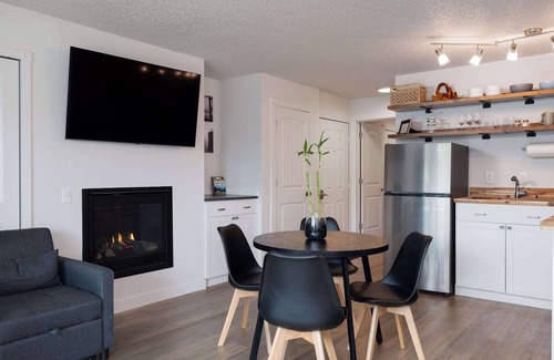 Bend Condo | At the River - Beautiful Stay, Amazing River View