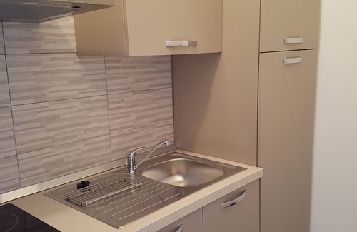 Fiumaretta Apartment | AT THE SEA. High floor, modern, car parking and pinewood