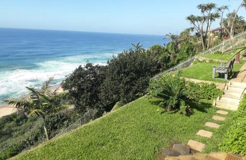 Bluff Apartment | At the Sea's Edge