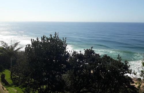 Bluff Apartment | At the Sea's Edge