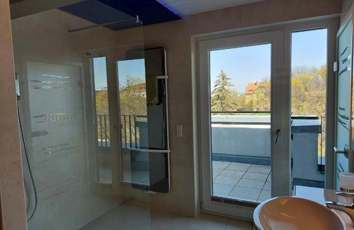 Erfurt Apartment | AT THE TOP - Penthouse über den Dächern der Stadt