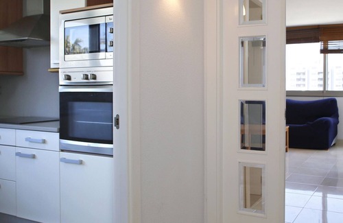 Torredembarra Apartment | AT142 Nova Torredembarra: Apartamento con una zona comunitaria con piscina y jardín