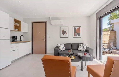 Thymari Villa | ATH Riviera 7BR Dreamhouse. Small pool. Seaview