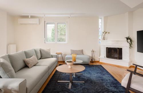 Voula Apartment | Athenian Riviera Coastal Charm Villa