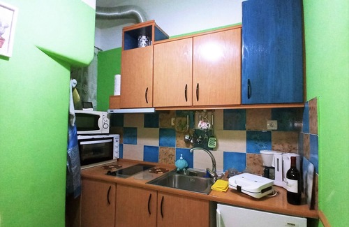 Kerameikos Apartment | Athens Neoclassical: cozy apartment near Acropolis and the best places in Athens