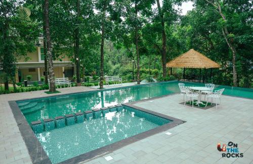 Irinjalakuda House | Athirapilly Ontherocks