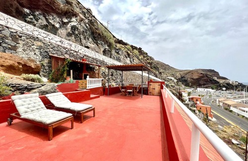 Puerto de la Estaca Apartment | Atico de 2 dormitorios con vista al Mar, a 100 m de playa