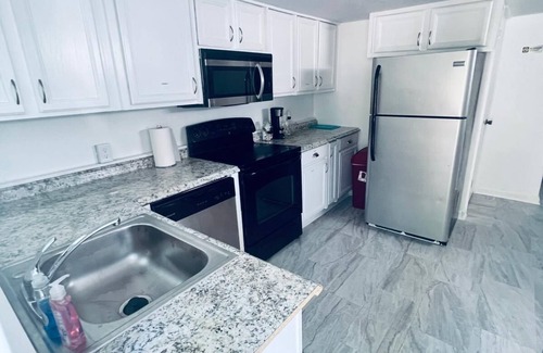 Atlanta House | ATL: 6BR Triplex—Chic, Boho,Retro Vibes |Sleeps 16