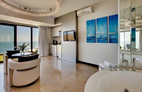 Camps Bay House | Atlantic Gold