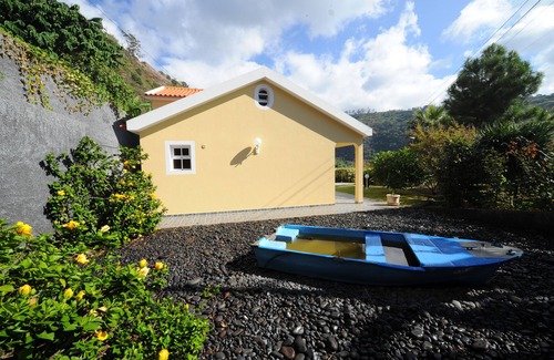Ponta do Sol Villa | Atlantic Nature Garden, 13504/AL a villa surrounded by nature
