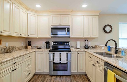 Florida Panhandle House | Atlas Townhome~peaceful~Beaches~Milton Fl