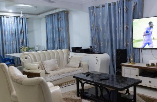 Tema Bed & Breakfast | Atom Height Apartment