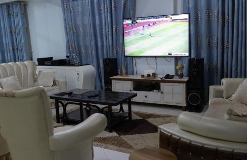 Tema Bed & Breakfast | Atom Height Apartment