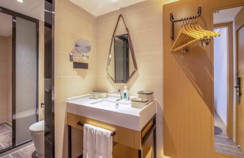 Shahekou Hotel | Atour X Hotel Dalian Xinghai Square Xi'an Road