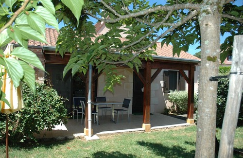 Castelnaud-la-Chapelle House | Attached house with garden for 2 people and a baby in a small-scale park