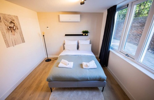 De Bilt Apartment | Attentive 2 Bed Serviced Apartment 92m2 -ESS38A-