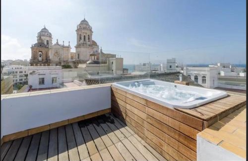 Old Town Apartment | * ATTIC WITH IMPRESSIVE VIEWS AND JACUZZI