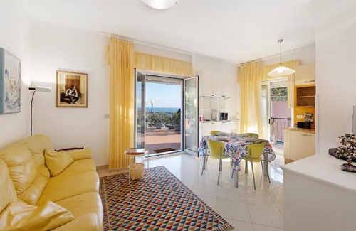 Spotorno Apartment | Attico Cielo e mare