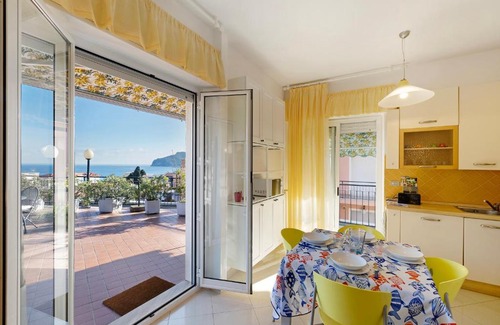 Spotorno Apartment | Attico Cielo e mare