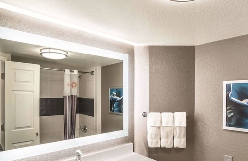 Ahwatukee Foothills House | Attractions Nearby! 3 Convenient Units, Pet-Friendly, Free Breakfast, Pool