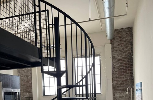 Smoketown Jackson Apartment | ★Attractive 1BD/1BA + Gym - Downtown Louisville★
