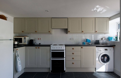 Salcombe Cottage | Attractive, Comfortable Cottage With All Up To Date Amenities In The Heart Of East Portlemouth