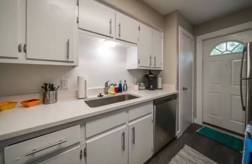 South Manchaca Apartment | ATX Casa Feliz Bnb ~ Near SoCo Nest and Westgate
