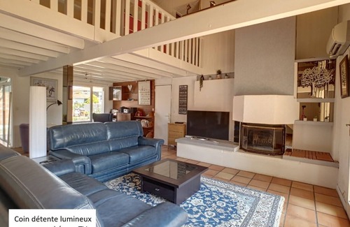 Sanguinet Villa | Atypical, bright house on the edge of a forest, ideal for a large family.