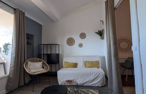 Allauch Apartment | Atypical T3 in the heart of the village