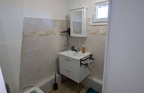 Allauch Apartment | Atypical T3 in the heart of the village