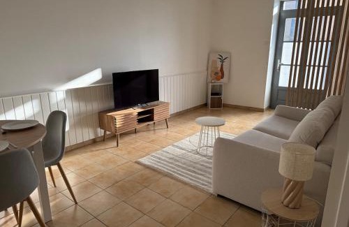 Neuville-les-Dames Apartment | Au cœur de Neuville Appartement 4 pers RDC