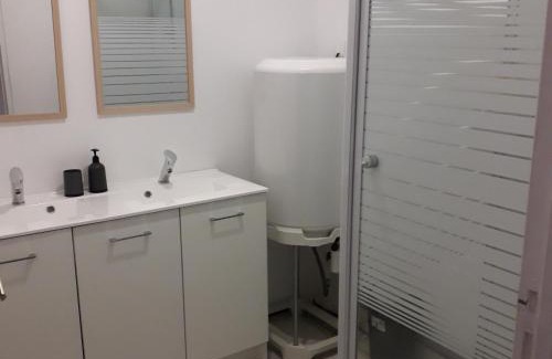 Saint-Leonard-de-Noblat Apartment | au centre de saint Léonard