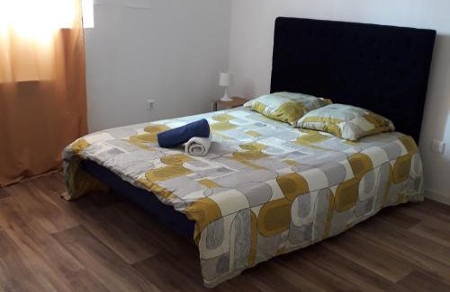 Saint-Leonard-de-Noblat Apartment | au centre de saint Léonard