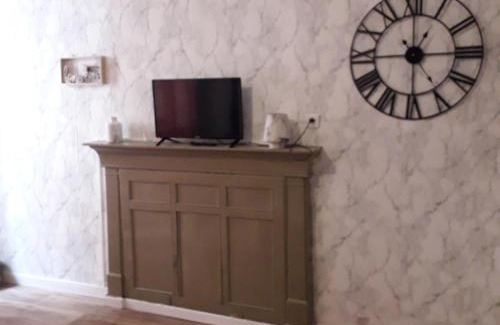 Saint-Leonard-de-Noblat Apartment | au centre de saint Léonard