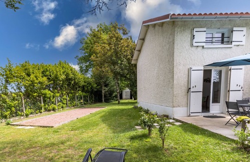 Vanxains House | Au Chant des Cigales – Haven of Peace with Large Garden in Périgord Vert