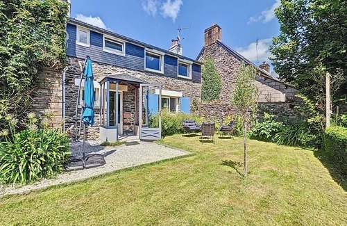 Caurel House | Au fil de L'eau. Maison à 5 min à Pied du lac de Guerlédan