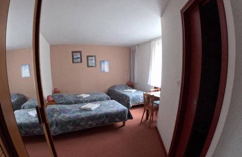 Barjac House | Au Pont de la Ginéze