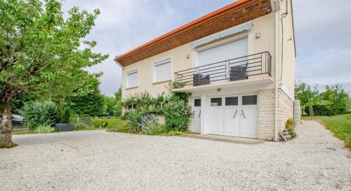 Auxon House | Au sapin bleu