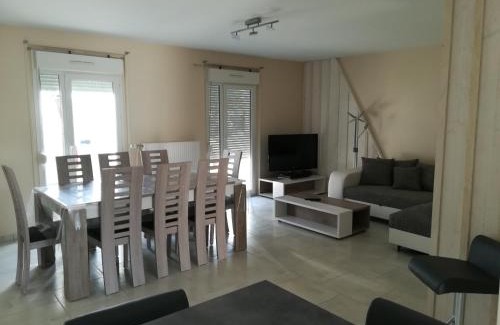 Dienville House | Aub Ptit Confort